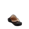 Chaussons pour homme de marque française HELLER TIFON, pantoufle d'intérieur basse, dessus cuir lisse noir, doublée cuir sur semelle croûte, de fabrication française.