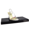 Sandales de la marque AZUREE, dessus cuir mica, doublure non doublées, semelle intérieure cuir, semelle extérieure élastomère. Séduisantes et harmonieuses, une touche de couleur réhausse la silhouette de ces sandales habillées.