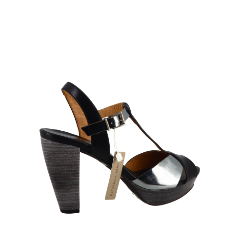 Sandales tout cuir ESTEFANIA MARCO, hauteur talon 10 cms, bride argentée et noire, semelle élastomère